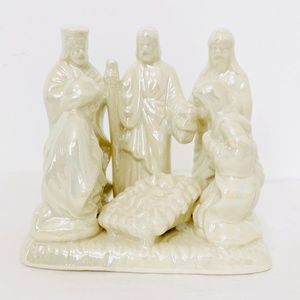 Vtg PlusMark An American Greeting Company Pearlized 1-pc Ceramic Nativity